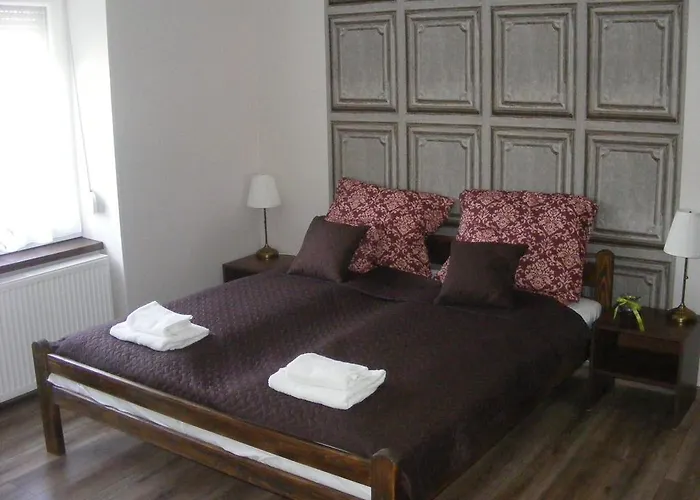 A Bastya Arnyeka * Erlau