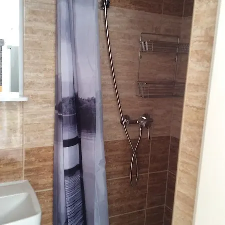 아파트 A Bastya Arnyeka *