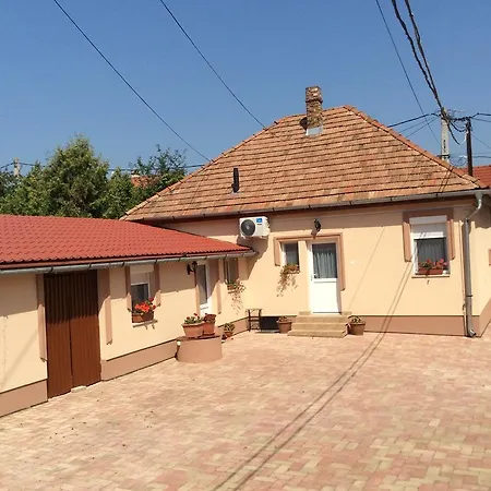 A Bastya Arnyeka Apartment Erlau